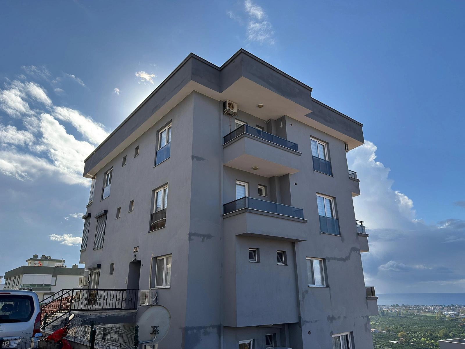 2+1-Wohnung Mit Hauptbadezimmer In Gumuldur Zu Verkaufen