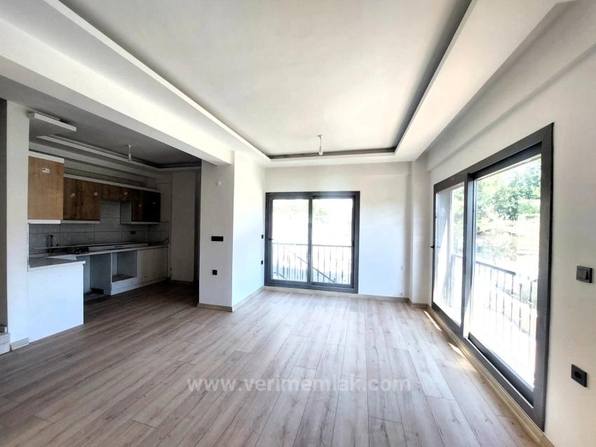 Moderne Eckvilla Auf Einem Grundstück In Payamlı, Seferihisar Zu Verkaufen | 2+1 Villa Mit Baugenehmigung.