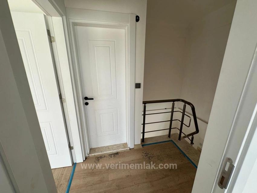 Moderne Eckvilla Auf Einem Grundstück In Payamlı, Seferihisar Zu Verkaufen | 2+1 Villa Mit Baugenehmigung.