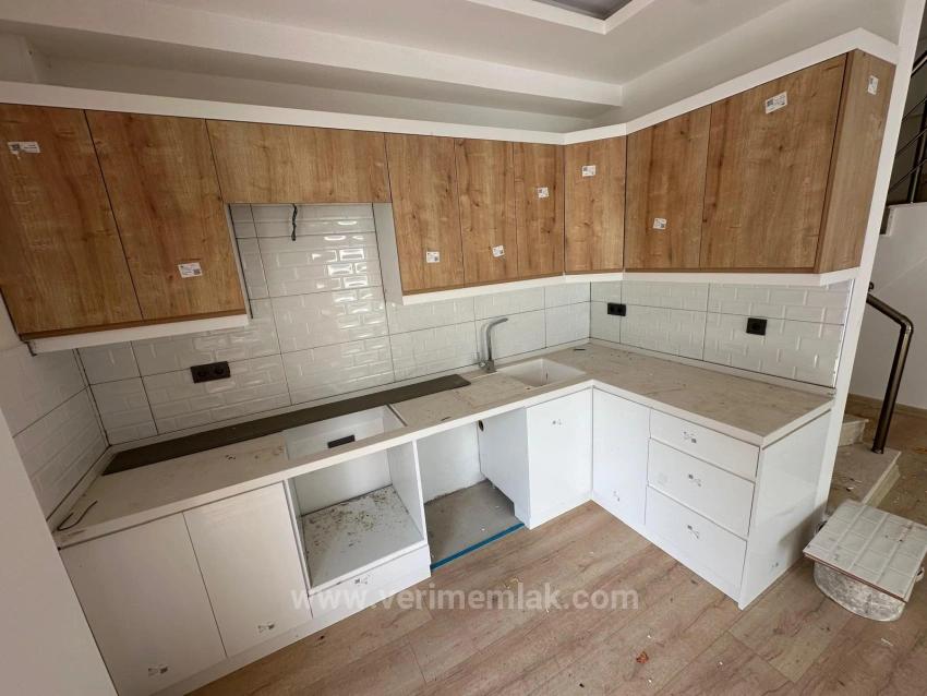 Moderne Eckvilla Auf Einem Grundstück In Payamlı, Seferihisar Zu Verkaufen | 2+1 Villa Mit Baugenehmigung.