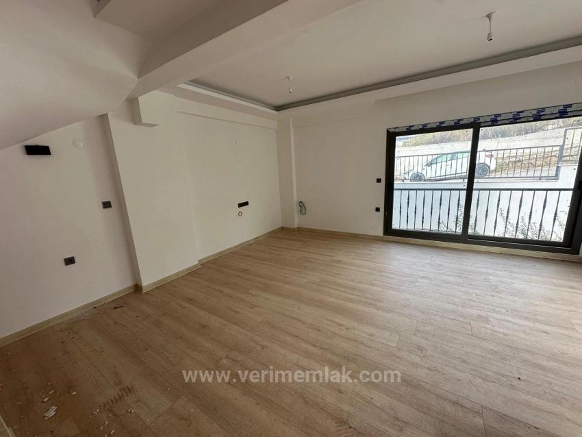 Moderne Eckvilla Auf Einem Grundstück In Payamlı, Seferihisar Zu Verkaufen | 2+1 Villa Mit Baugenehmigung.