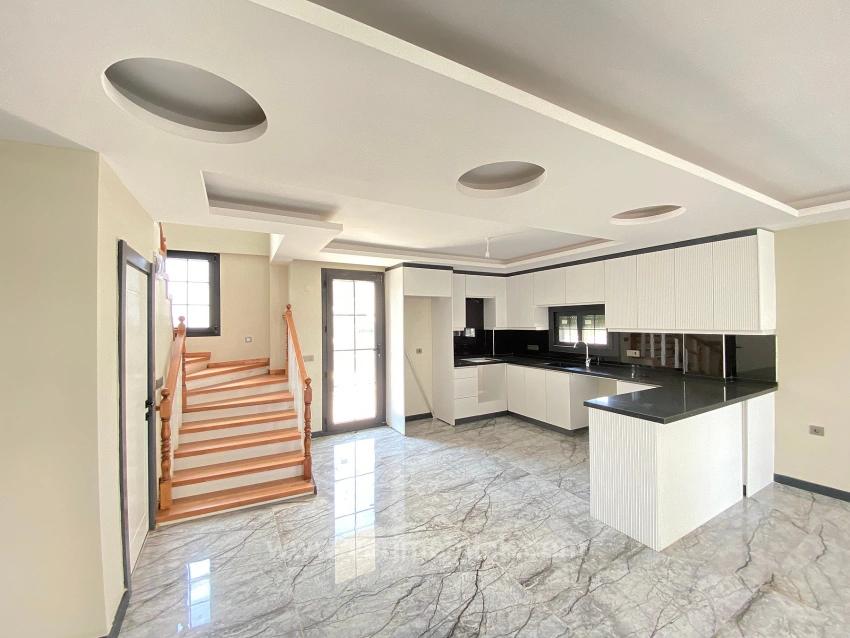 3+1 Freistehende Villa Mit Einzelpool Zum Verkauf In Doğanbey