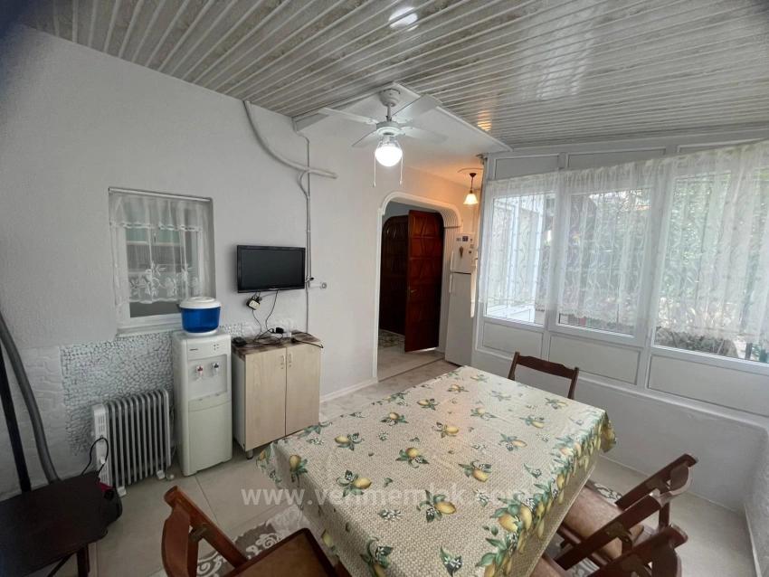 Luxuriöse 3+1 Doppelhaushälfte Mit Großzügigem Garten, 350 Meter Vom Meer Entfernt In Özdere Orta Mahalle!