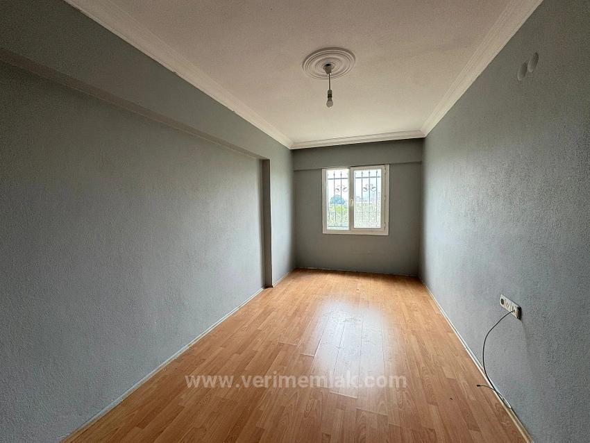 Großzügige Und Helle 2+1-Zimmer-Wohnung In Meeresnähe In Gümüldür Fevzi Çakmak Zu Verkaufen.