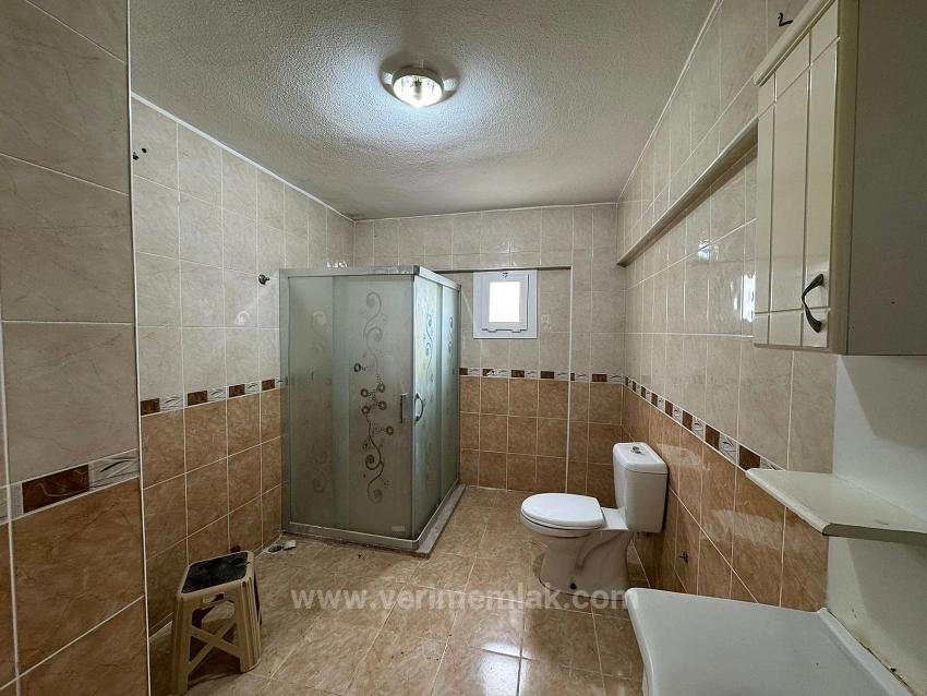 Großzügige Und Helle 2+1-Zimmer-Wohnung In Meeresnähe In Gümüldür Fevzi Çakmak Zu Verkaufen.