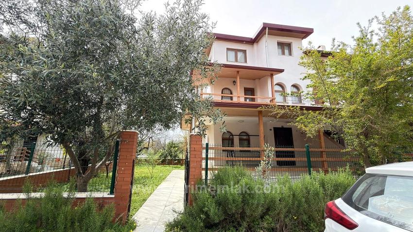 Luxuriöse 4+1-Villa Zum Verkauf In Seferihisar, Cumhuriyet Mahallesi, Meltem Tur Sitesi