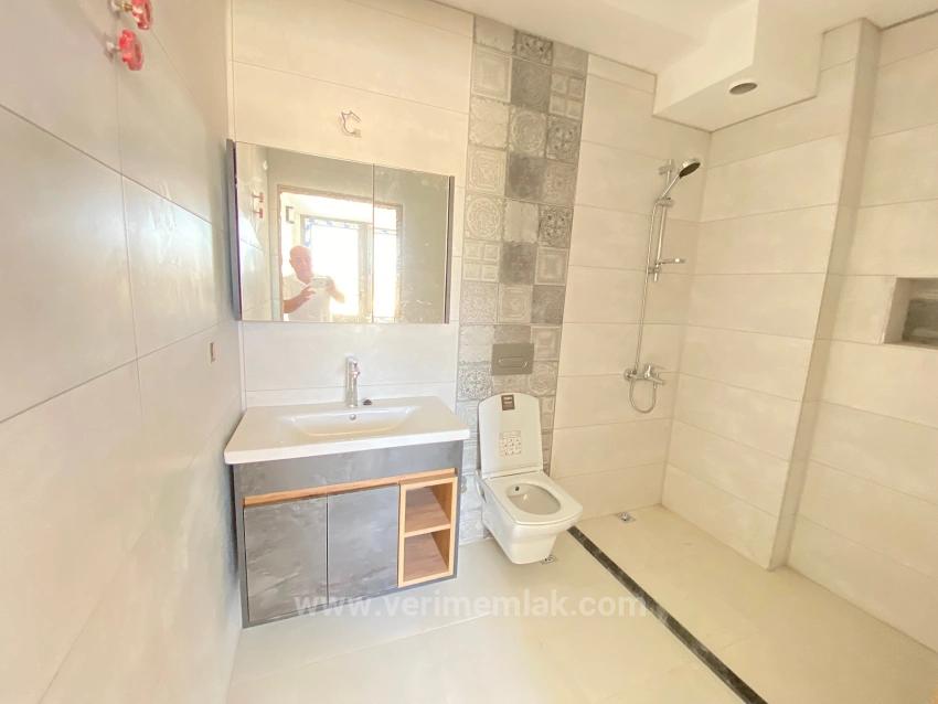 2+1 Villa Zum Verkauf Mit Komplettem Meeresgarten In Seferihisar Ürkmez