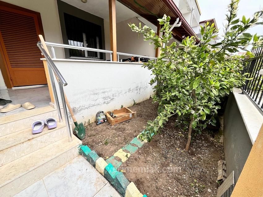 1+1-Apartment Zum Verkauf In Seferihisar/Mersin, 500 M Vom Meer Entfernt, Mit Garten, Keine Weiteren Renovierungsarbeiten Erforderlich.