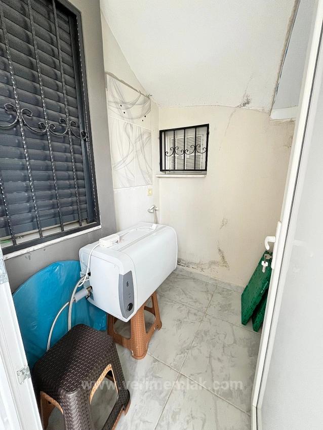 1+1-Apartment Zum Verkauf In Seferihisar/Mersin, 500 M Vom Meer Entfernt, Mit Garten, Keine Weiteren Renovierungsarbeiten Erforderlich.
