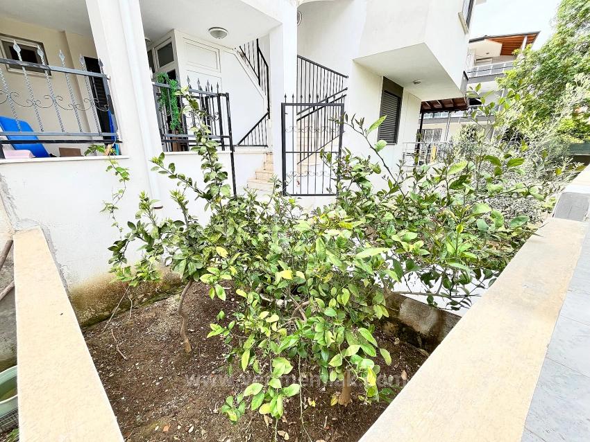 1+1-Apartment Zum Verkauf In Seferihisar/Mersin, 500 M Vom Meer Entfernt, Mit Garten, Keine Weiteren Renovierungsarbeiten Erforderlich.