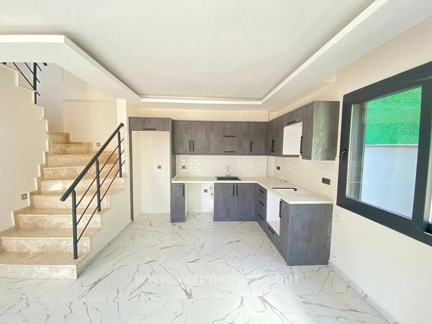 Luxuriöse Eckvilla (3+1 Zimmer) Mit Vollem Meerblick Im Atatürk-Viertel Von Seferihisar Zu Verkaufen!