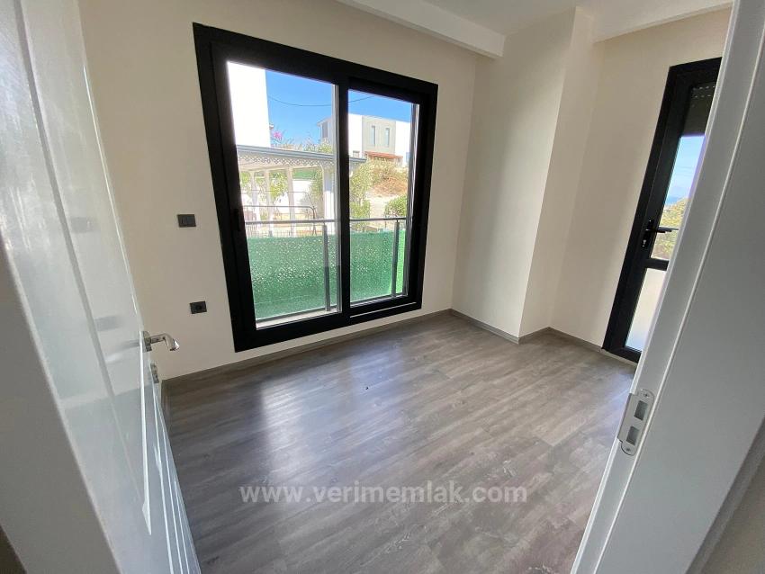 Luxuriöse Eckvilla (3+1 Zimmer) Mit Vollem Meerblick Im Atatürk-Viertel Von Seferihisar Zu Verkaufen!