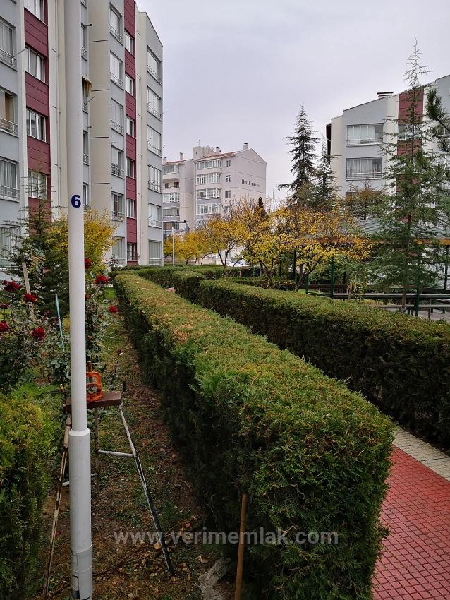 3+1-Zimmer-Wohnung Zum Verkauf In Ankara Batıkent Batısitesi, Keine Zusätzlichen Renovierungsarbeiten Erforderlich, Mittlere Etage, In Unmittelbarer Nähe Zu Sozialen Einrichtungen.