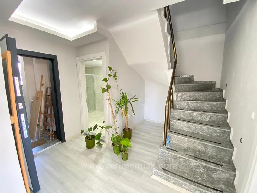 3+1 Penthouse-Maisonette Zur Miete In Seferihisar Mersinalanı, 300 M Vom Meer Entfernt!