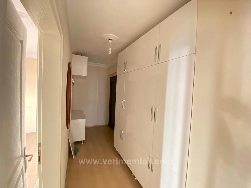 2+1-Zimmer-Wohnung Zur Miete In Seferihisar, Mersin-Gebiet, Nur 100 Meter Vom Meer Entfernt!