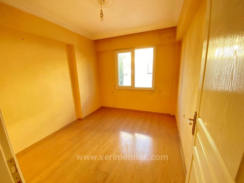 2+1-Zimmer-Wohnung Zur Miete In Seferihisar, Mersin-Gebiet, Nur 100 Meter Vom Meer Entfernt!