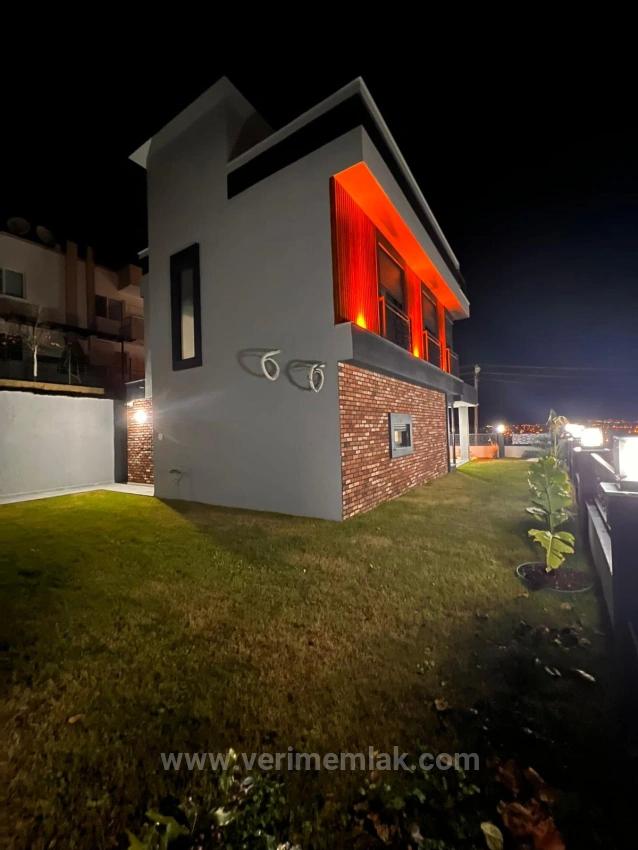 Ultra-Luxus 3+1 Freistehende Villa Zum Verkauf In Doğanbey Mit Meer- Und Naturblick