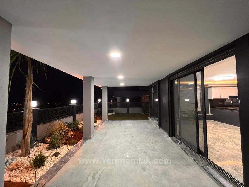 Ultra-Luxus 3+1 Freistehende Villa Zum Verkauf In Doğanbey Mit Meer- Und Naturblick