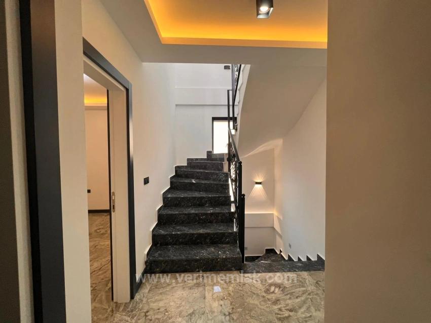 Luxuriöse Freistehende 3+1-Zimmer-Villa In Seferihisar Mit Vollem Meerblick Und Smart-Home-Systemen Zu Verkaufen