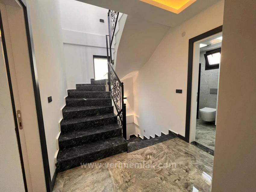 Luxuriöse Freistehende 3+1-Zimmer-Villa In Seferihisar Mit Vollem Meerblick Und Smart-Home-Systemen Zu Verkaufen