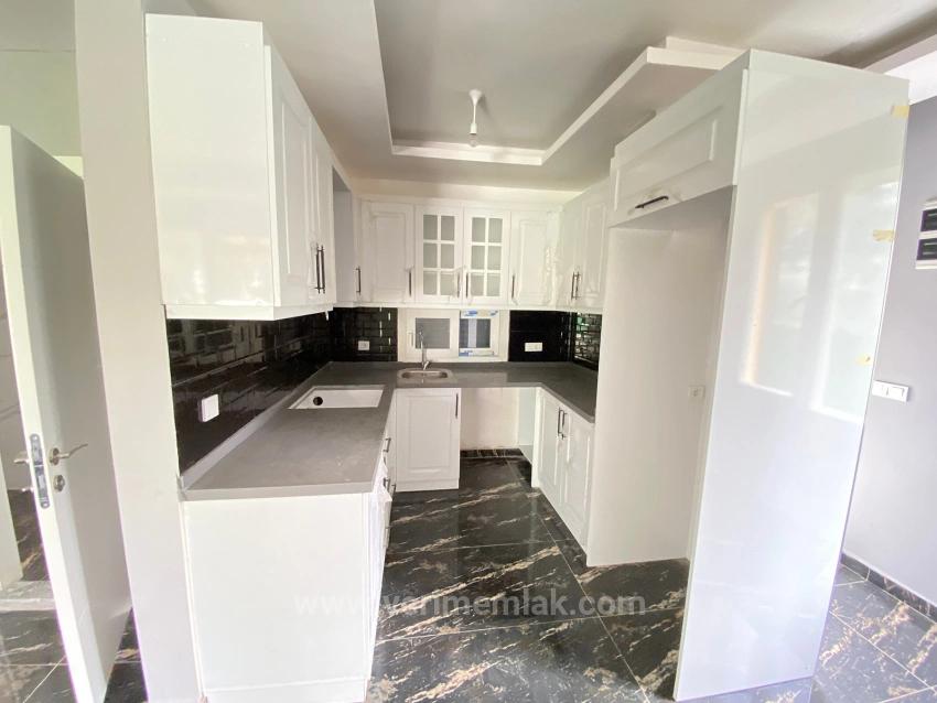 3+1 Villa Zum Verkauf In Doğanbey, Geräumig, Mit Freistehendem Garten, Nahe Dem Meer