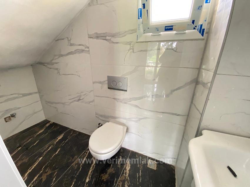 3+1 Villa Zum Verkauf In Doğanbey, Geräumig, Mit Freistehendem Garten, Nahe Dem Meer