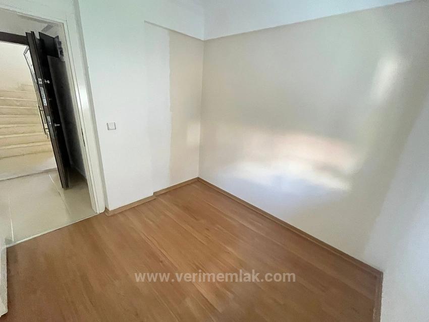 „2+1 Wohnung Zum Verkauf Ganz In Der Nähe Des Meeres In Menderes Özdere Orta Mahalle“