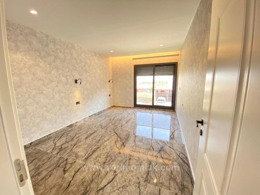 Ultra-Luxus 3+1 Villa Mit Privatem Garten Zum Verkauf In Seferihisar Camikebir