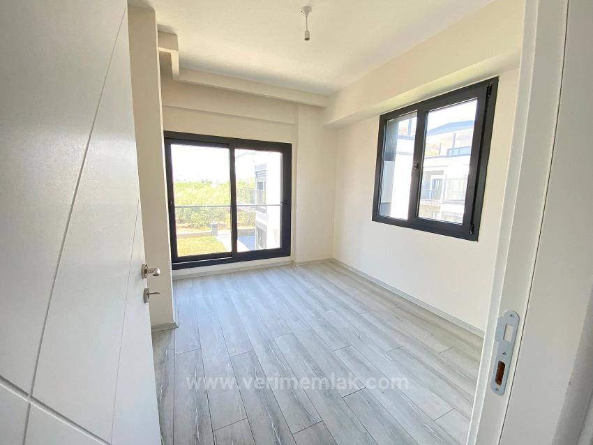 3+1 Freistehende Villa Mit Großem Garten Und Pool Zum Verkauf In Doğanbey