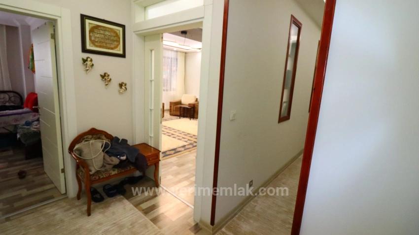 3+1-Zimmer-Wohnung In Seferihisar, Mersin, Zu Verkaufen, 100 M Vom Meer Entfernt, Mit Wärmepumpe