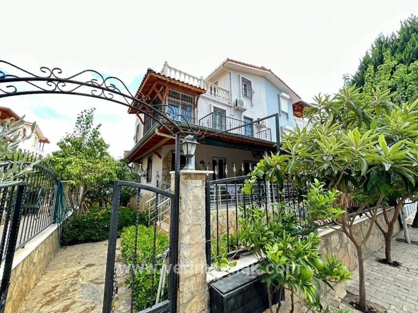 4+1-Zimmer Villa Zu verkaufen in Bengiler Bz. Seferihisar Ürkmez - 200 m²