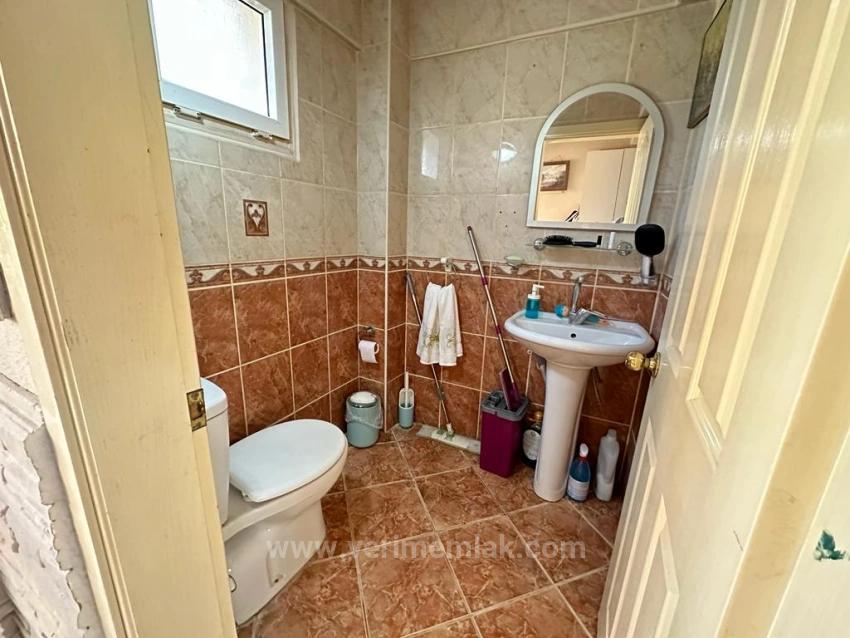 Luxuriöse, Freistehende Villa (4+1 Schlafzimmer) In Seferihisar Bengiler, 100 M Vom Meer Entfernt, Komplett Renoviert