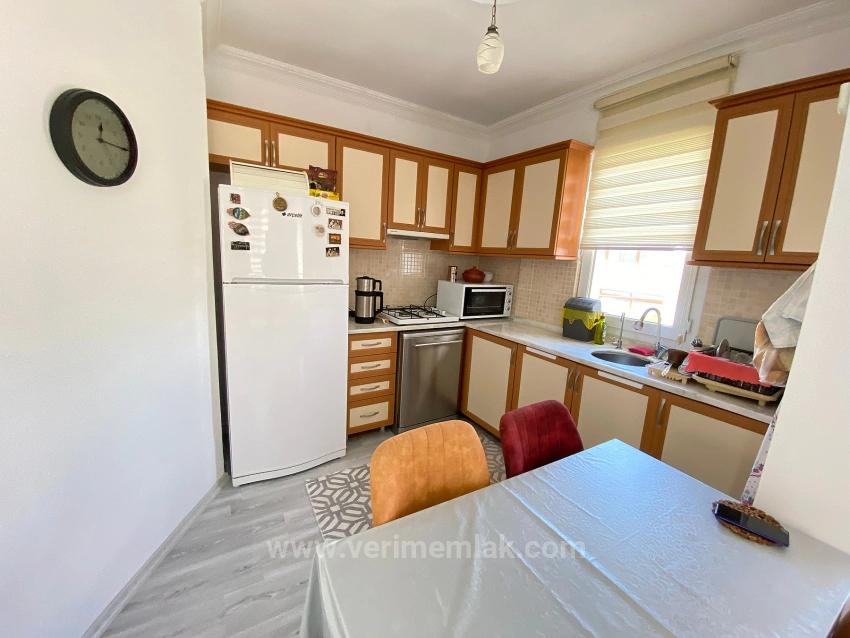 2+1-Zimmer-Wohnung Zum Verkauf In Seferihisar Bengiler, 300 M Vom Meer Entfernt, Keine Weiteren Renovierungsarbeiten Erforderlich.