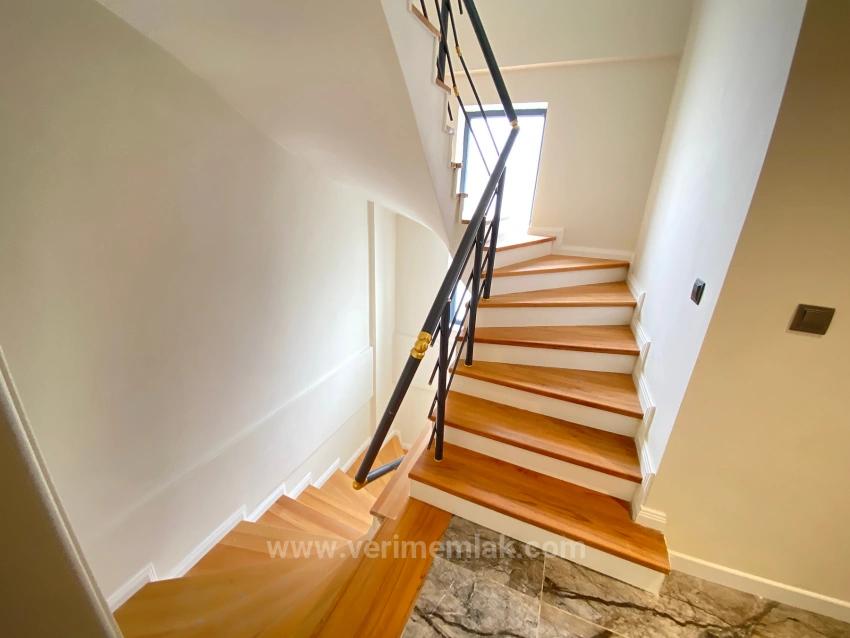 Moderne Luxusvilla (3+1 Zimmer) Zum Verkauf Im Viertel Menderes Çukuraltı: Uneingeschränkter Meerblick