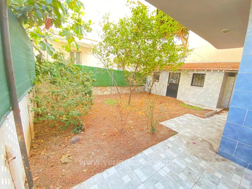 Eine Komplett Freistehende 4+1-Zimmer-Villa Auf Einem 225 M² Großen Grundstück, Nur 50 Meter Vom Meer Entfernt, In Payamlı, Seferihisar.