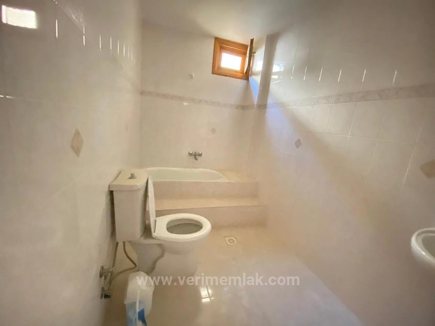 4+1 Freistehende Villa Zum Verkauf In Doğanbey Mit Großem Garten Und Meerblick