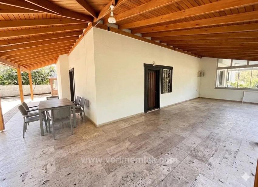 Luxuriöse Freistehende Villa Mit 4+1 Schlafzimmern Und Obstgarten, 100 Meter Vom Meer Entfernt In Özdere Çukuraltı!