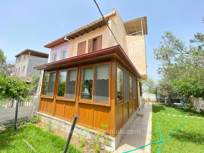 Brandneue, Renovierte, Freistehende 3+1-Zimmer-Villa Auf Eckgrundstück In Seferihisar, Şenköy Site, Zu Verkaufen.