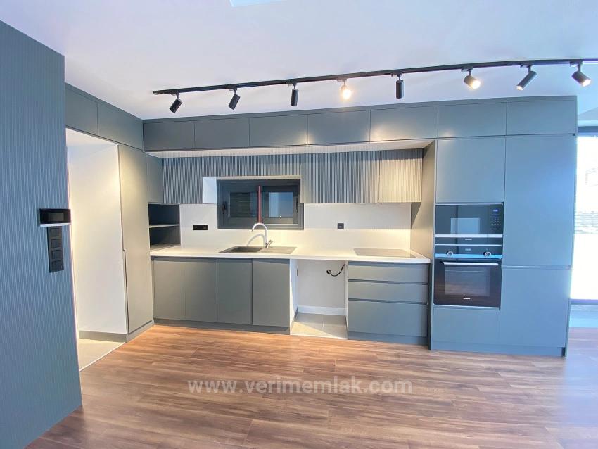 Luxuriöse 4+1-Villa Mit Swimmingpool Und Fußbodenheizung Zum Verkauf In Gumuldur