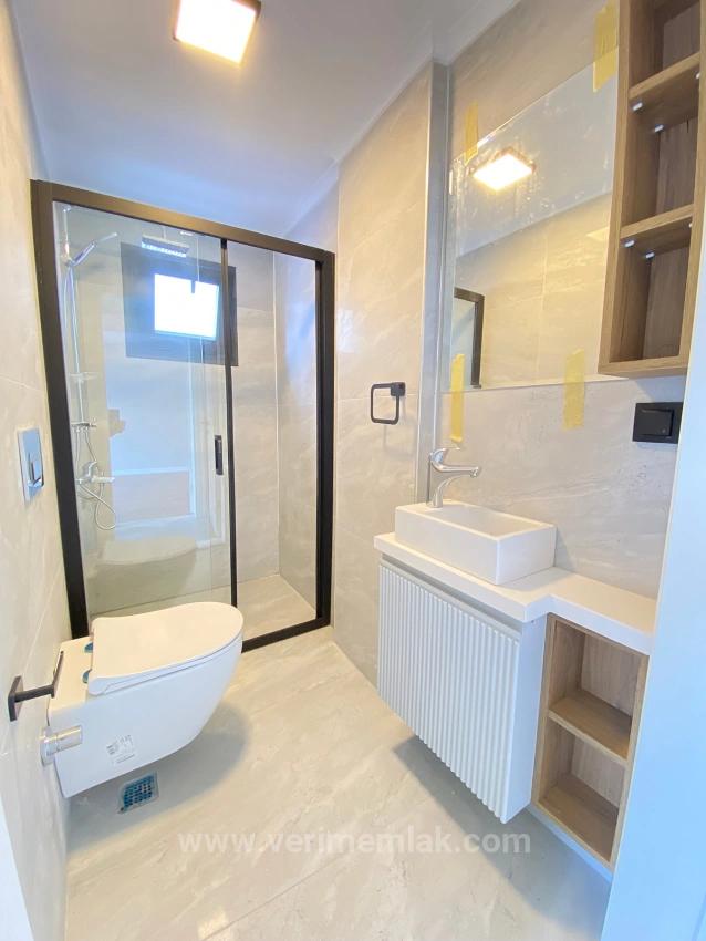 Luxuriöse 4+1-Villa Mit Swimmingpool Und Fußbodenheizung Zum Verkauf In Gumuldur