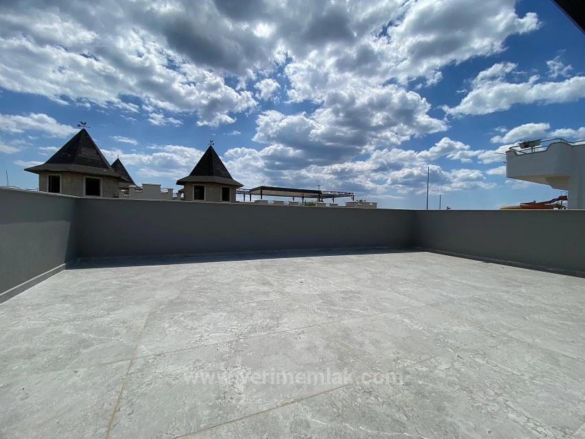 Luxuriöse 4+1-Villa Mit Swimmingpool Und Fußbodenheizung Zum Verkauf In Gumuldur