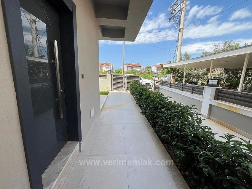 3+1 Villa Mit Garten, Natur- Und Meerblick, 300 Meter Vom Meer Entfernt In Gümüldür