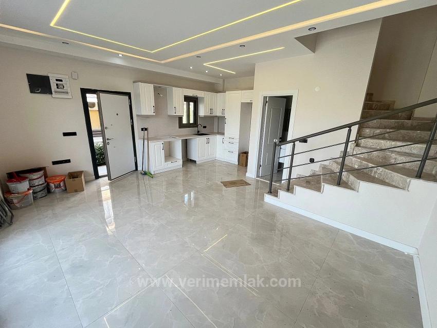 3+1 Villa Mit Garten, Natur- Und Meerblick, 300 Meter Vom Meer Entfernt In Gümüldür