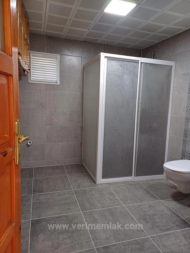 Schnäppchen! 2+1-Zimmer-Wohnung Mit Terrasse In Seferihisar, Mersin-Gebiet, Nur 400 M Vom Meer Entfernt Zu Verkaufen!