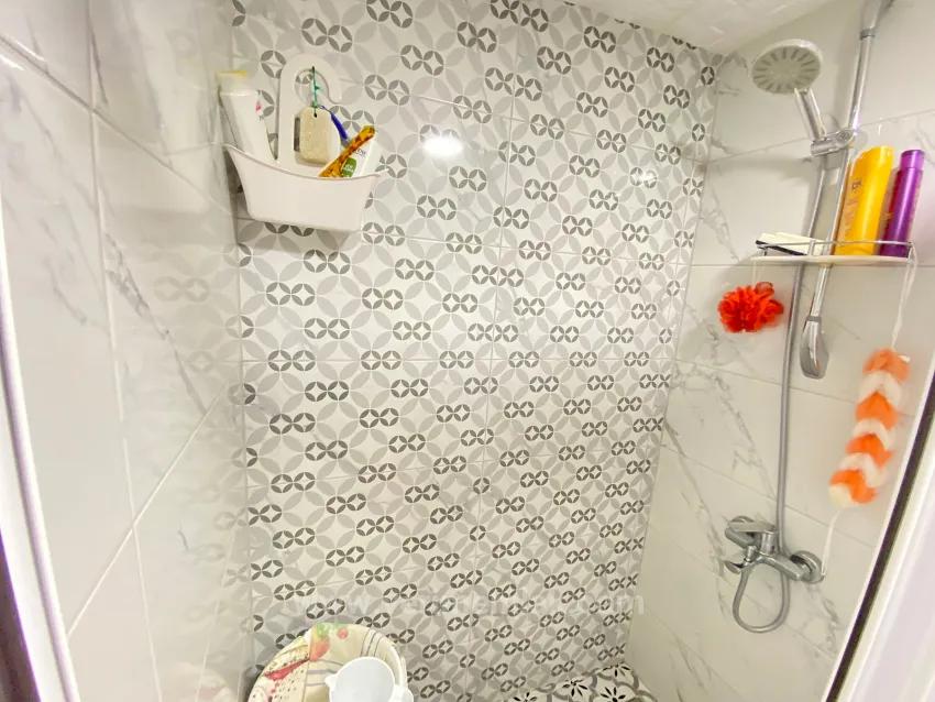 2+1-Zimmer-Wohnung In Seferihisar Mersinalanı Zu Verkaufen, 100 M Vom Meer Entfernt, Mit Garten Und Pavillon, Keine Zusätzlichen Kosten