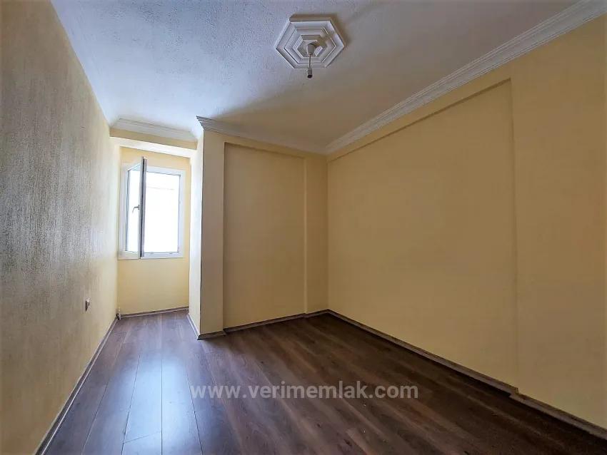 Kostenlose 2+1-Wohnung In Seferihisar Bengiler, 300 M Vom Meer Und 50 M Vom Einkaufszentrum Entfernt