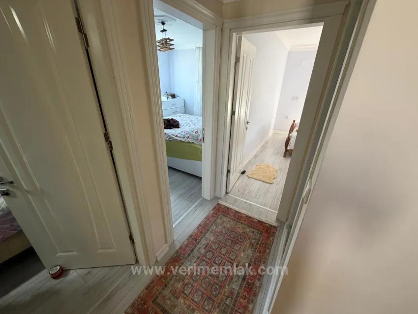In Seferihisar Cumhuriyet, 650M Vom Meer Entfernt, 4+1 Geräumige Villenartige Luxusvilla Mit Großem Garten Zum Verkauf!