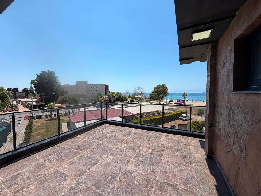 4+1-Zimmer Villa Zu Verkaufen in Gümüldür Cumhuriyet Bz. Menderes Gümüldür - 300 m²