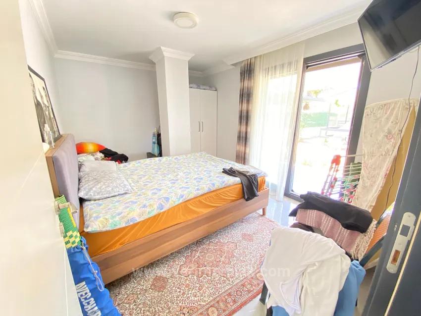 In Seferihisar Bengiler, 50M Vom Meer Entfernt, Ein 1+1 Apartment Im Stil Eines Einfamilienhauses Mit Großem Garten