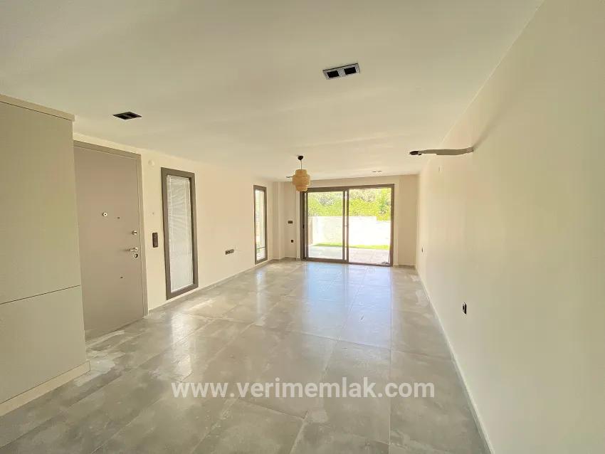 3+1-Zimmer Villa Zu verkaufen in Mersin Alanı Bz. Seferihisar Ürkmez - 180 m²